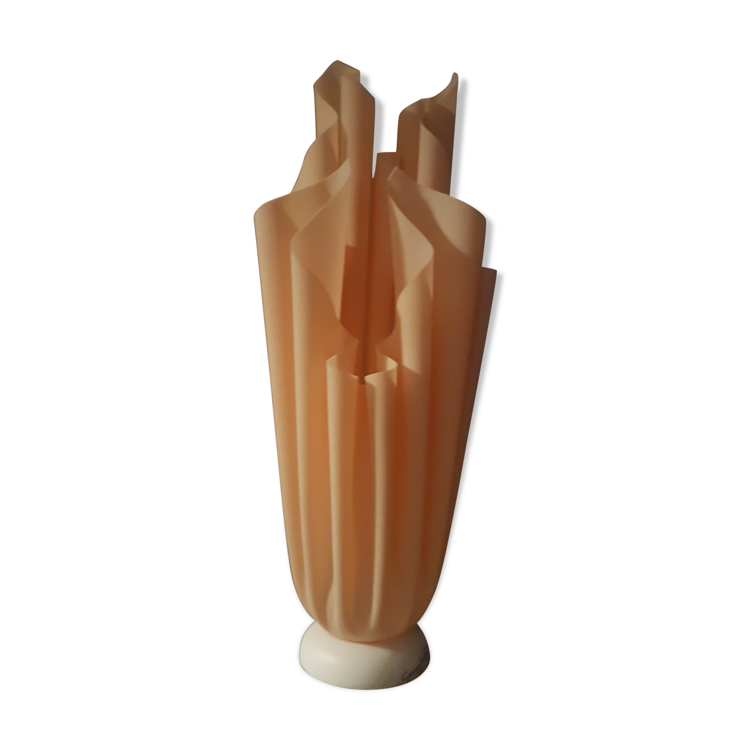 Georgia Jacob model Athuna lamp