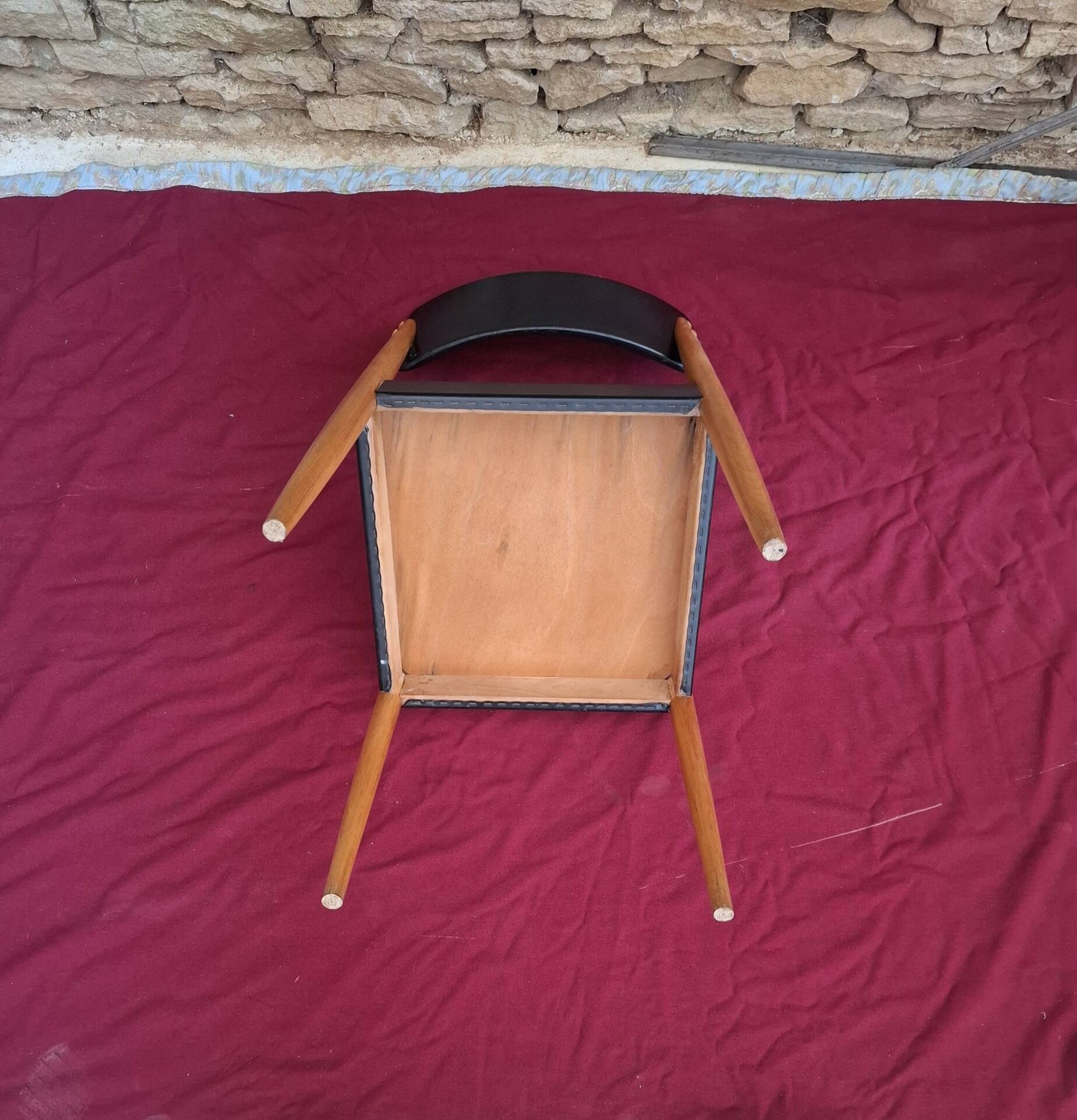 Scandinavian chair in beech and faux leather