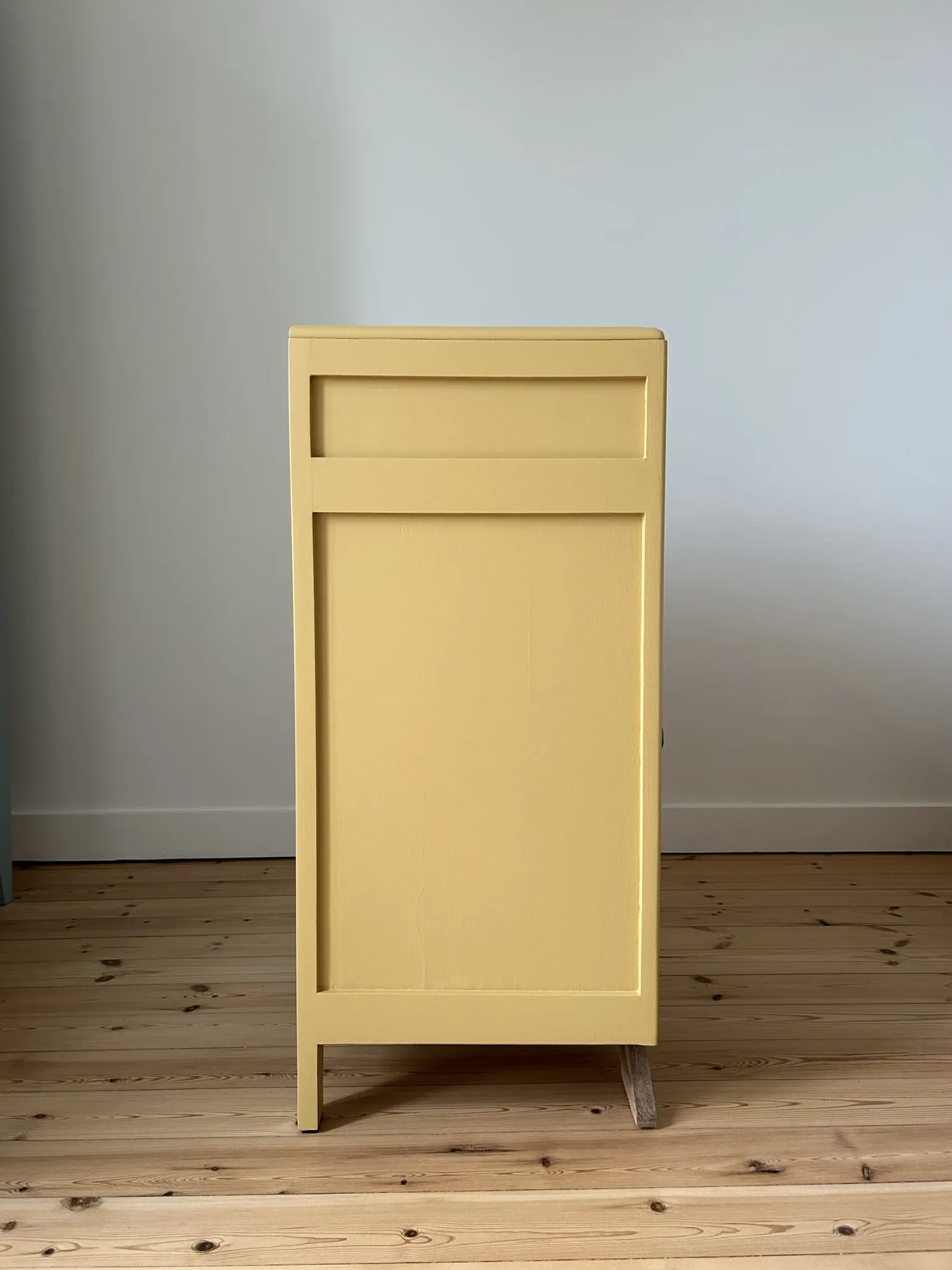 Painted wooden sideboard (renovated)