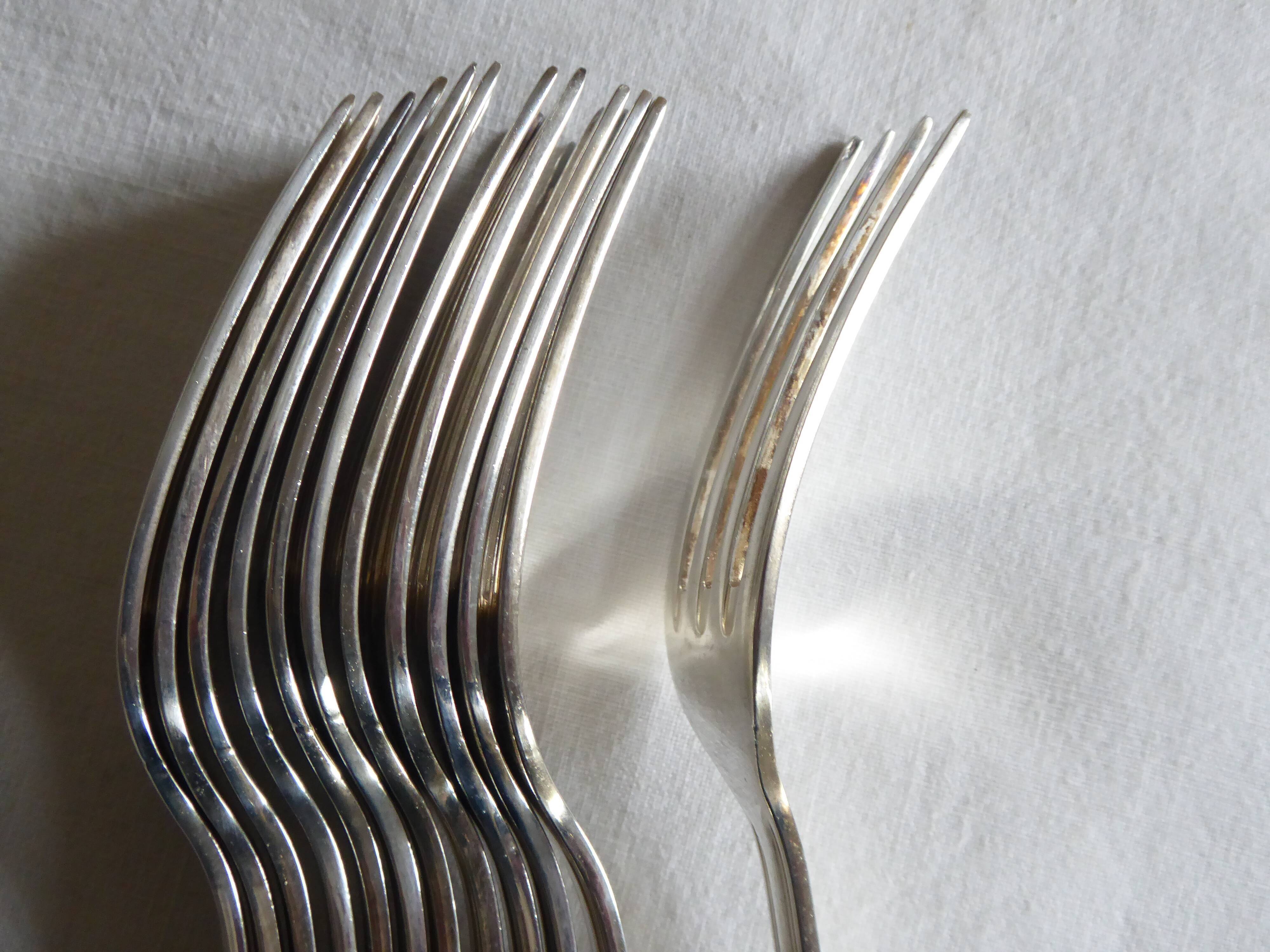 12 dessert forks, silver metal