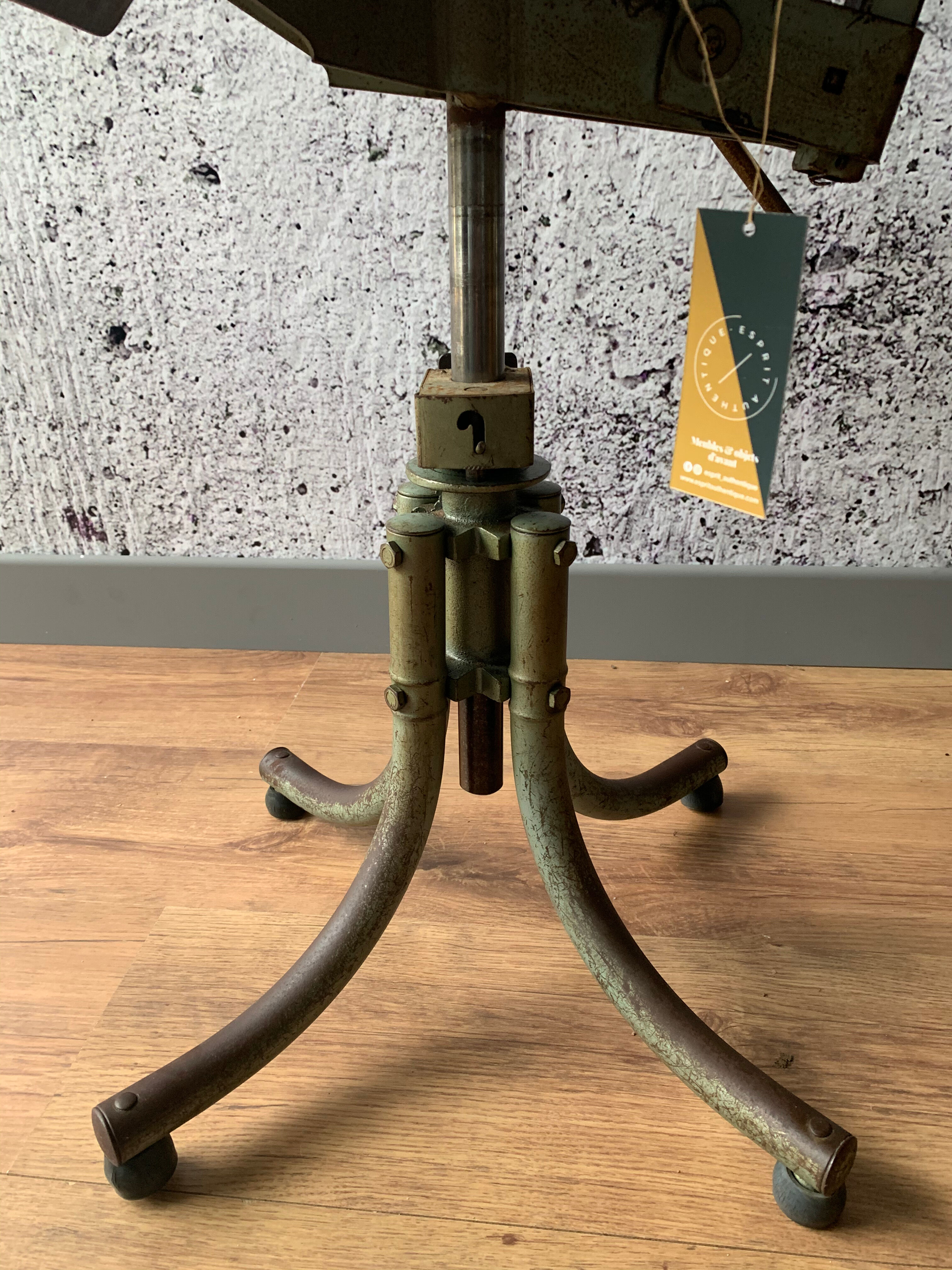 Biénaise industrial chairs