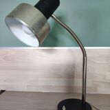 Flexible arm desk lamp