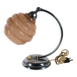 Lampe de chevet art deco Globe inclinable en opaline.