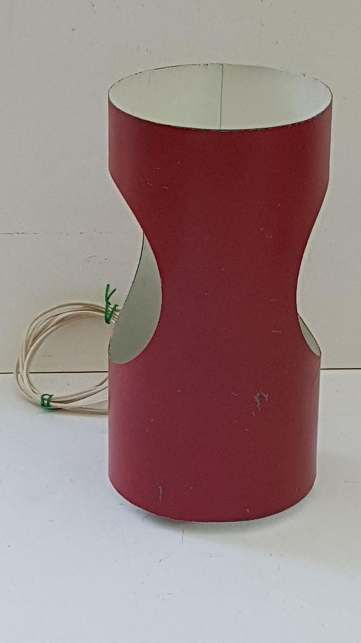 60s metal lamp to be laid
