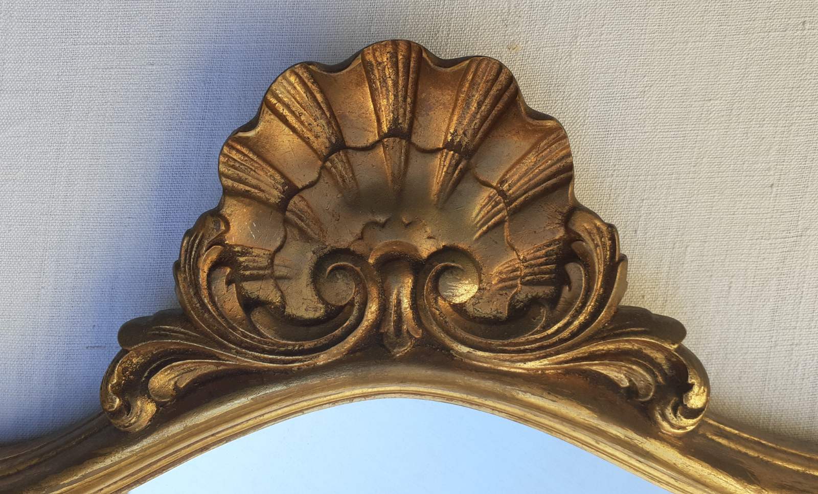 Resin mirror 76 x 69 cm