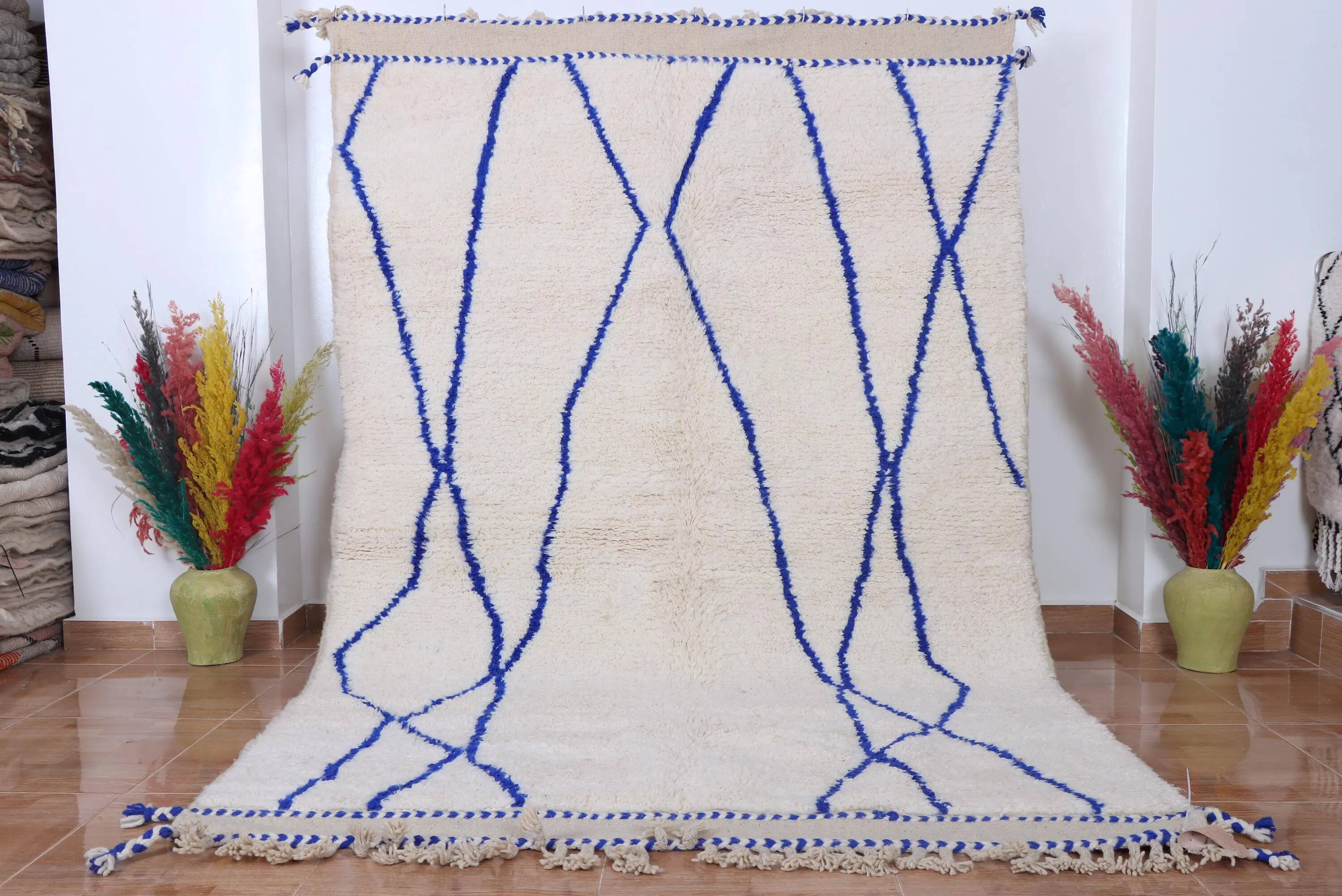 Handmade Moroccan wool rug, large size 250x150 cm, handcrafted.