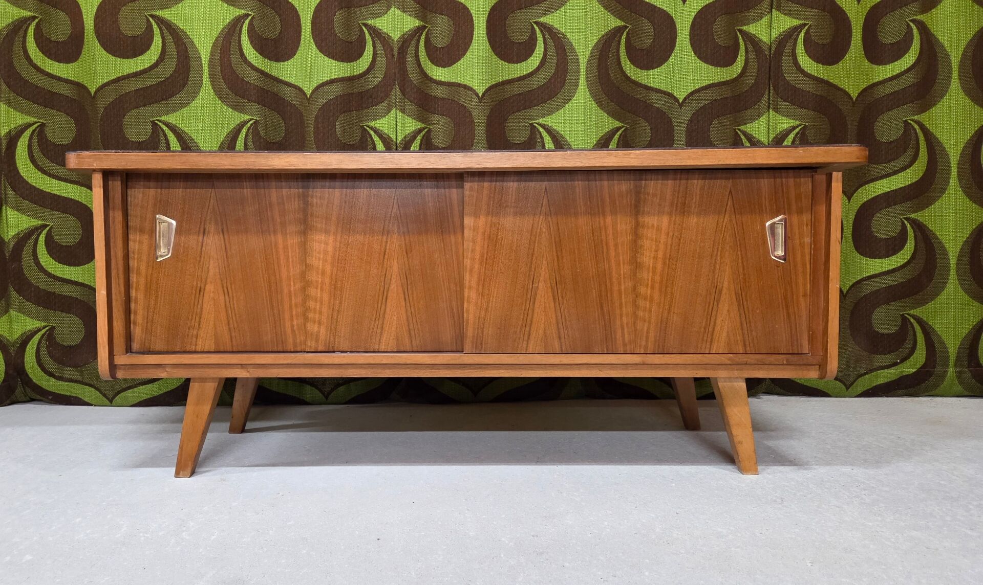 Lowboard enfilade with sliding doors, 1970s vintage.
