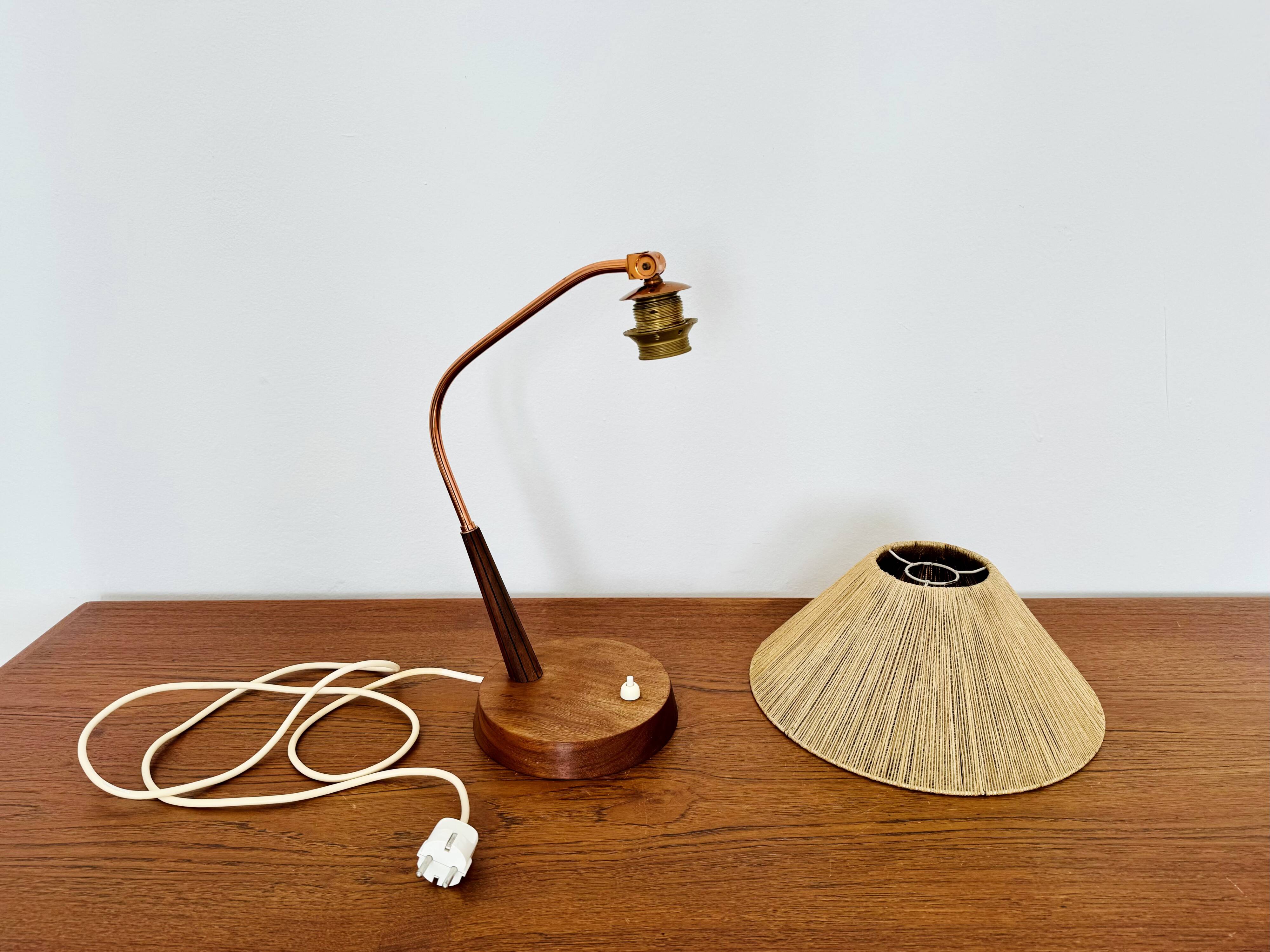 Lampe de table en sisal et teck par Temde
