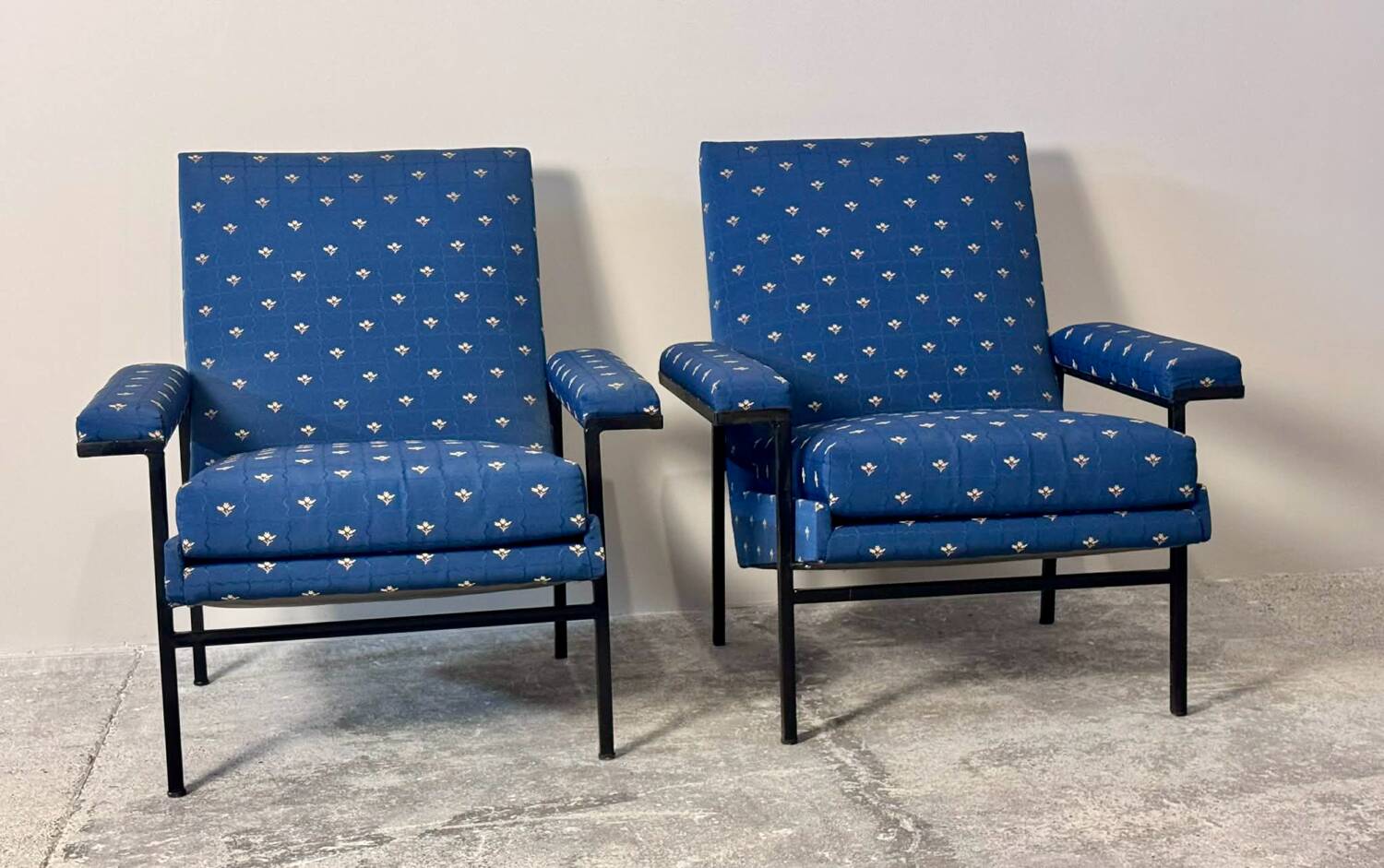 Guariche Armchairs ARP Guariche Motte Mortier 1955
