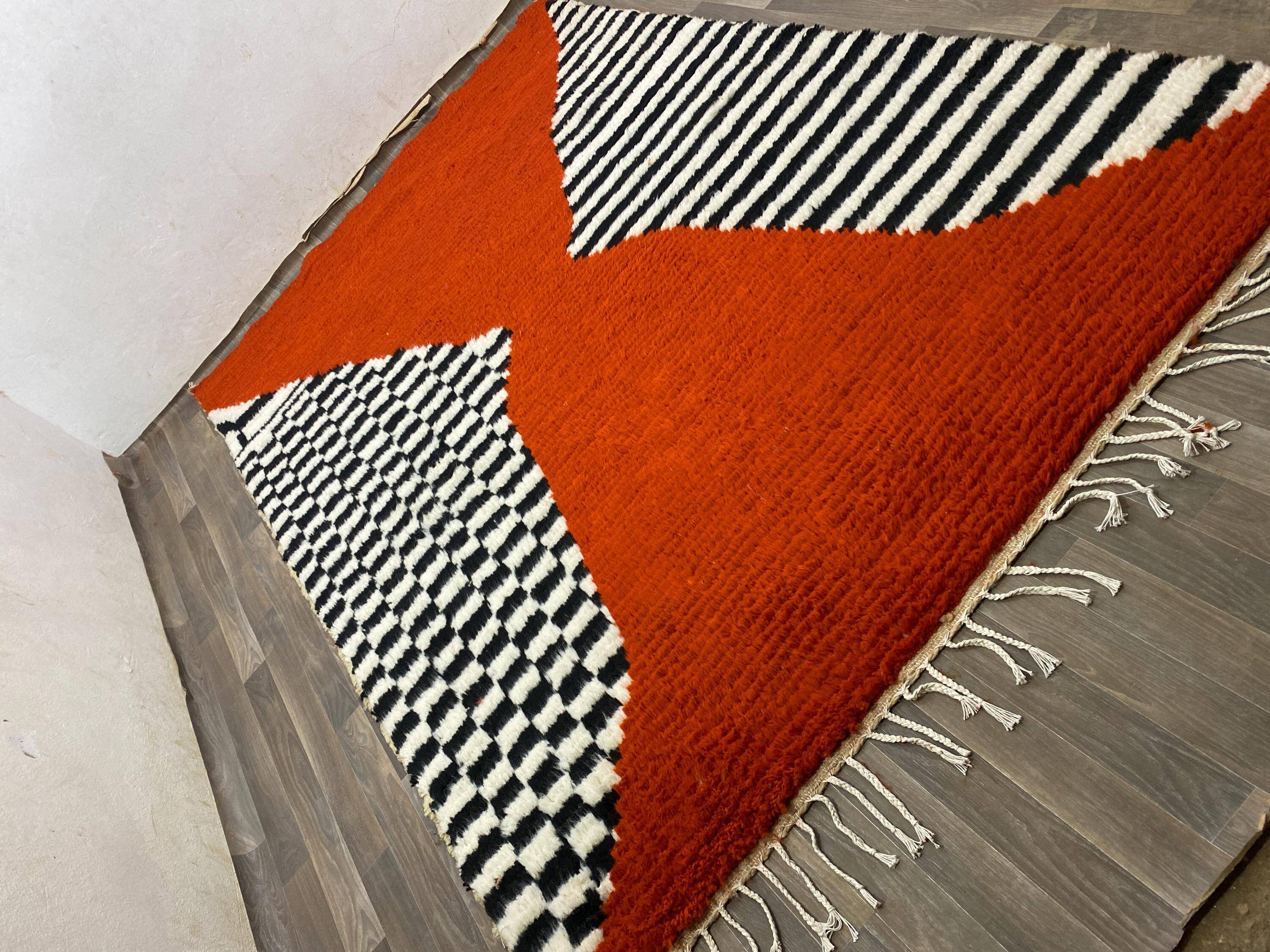 Traditional Berber rug 2.5 x 1.5 m