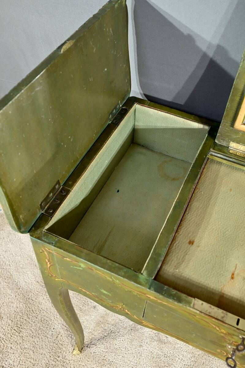 Small Painted Oak Dressing Table, Louis XV style – Late 18th century