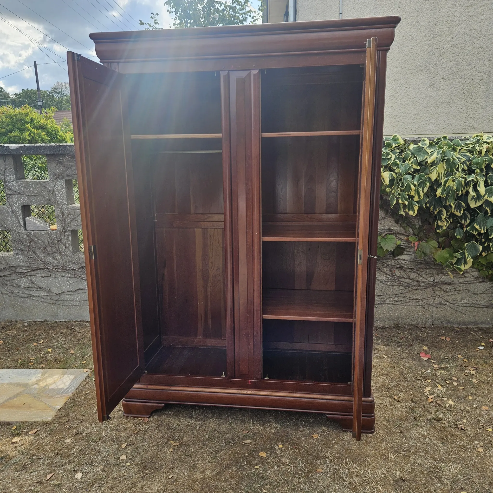 Armoire