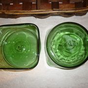 Rattan aperitif servant with 2 green glass ramekins