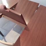 Butterfly extension teak round table