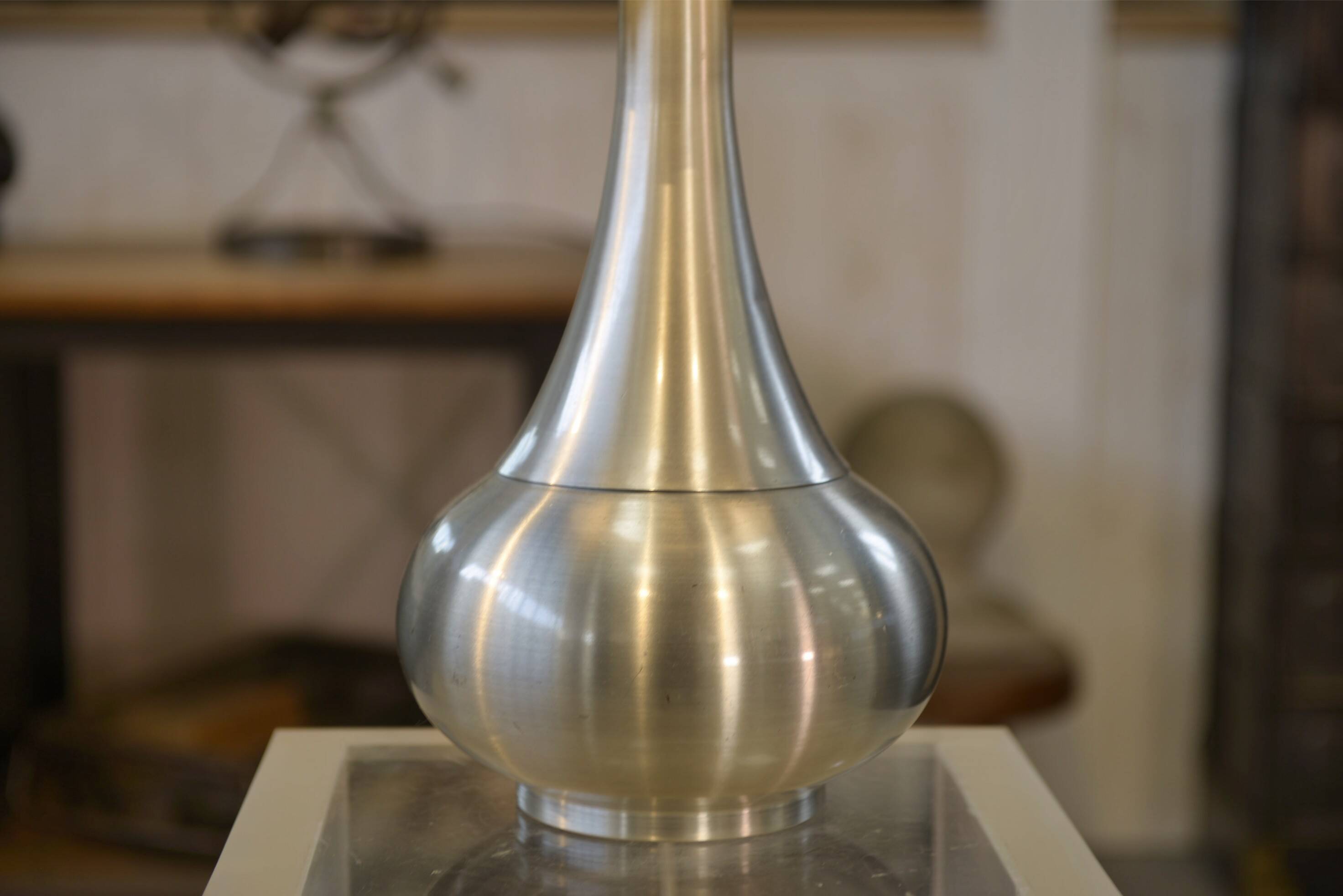Lampe design en aluminium brossé 1970’s