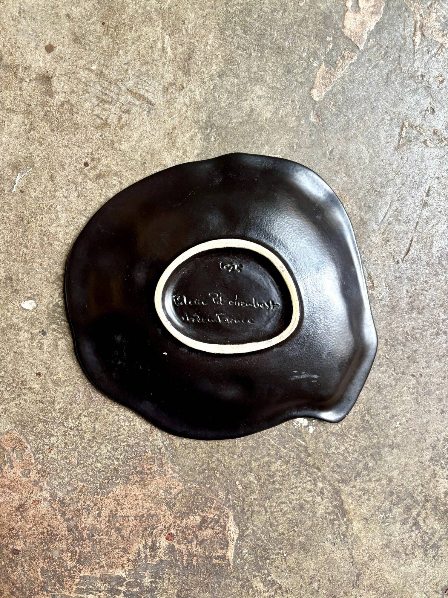 Flat plate in glazed ceramic by Poterie Pol Chambost