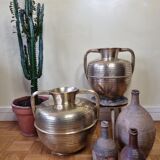 Pair of brass jars with double handles, Moroccan craftsmanship
