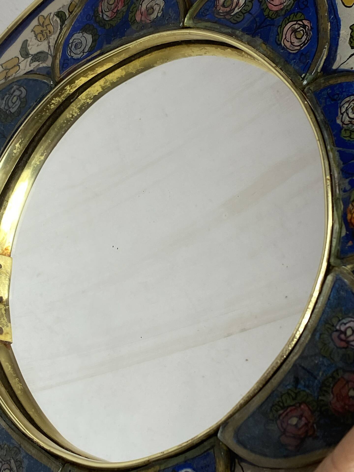 Miroir en bois peint et verre