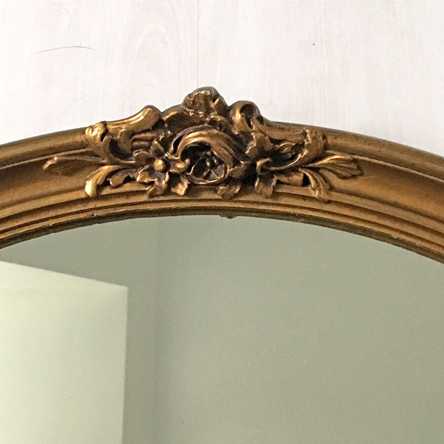 Medallion mirror 59x47cm