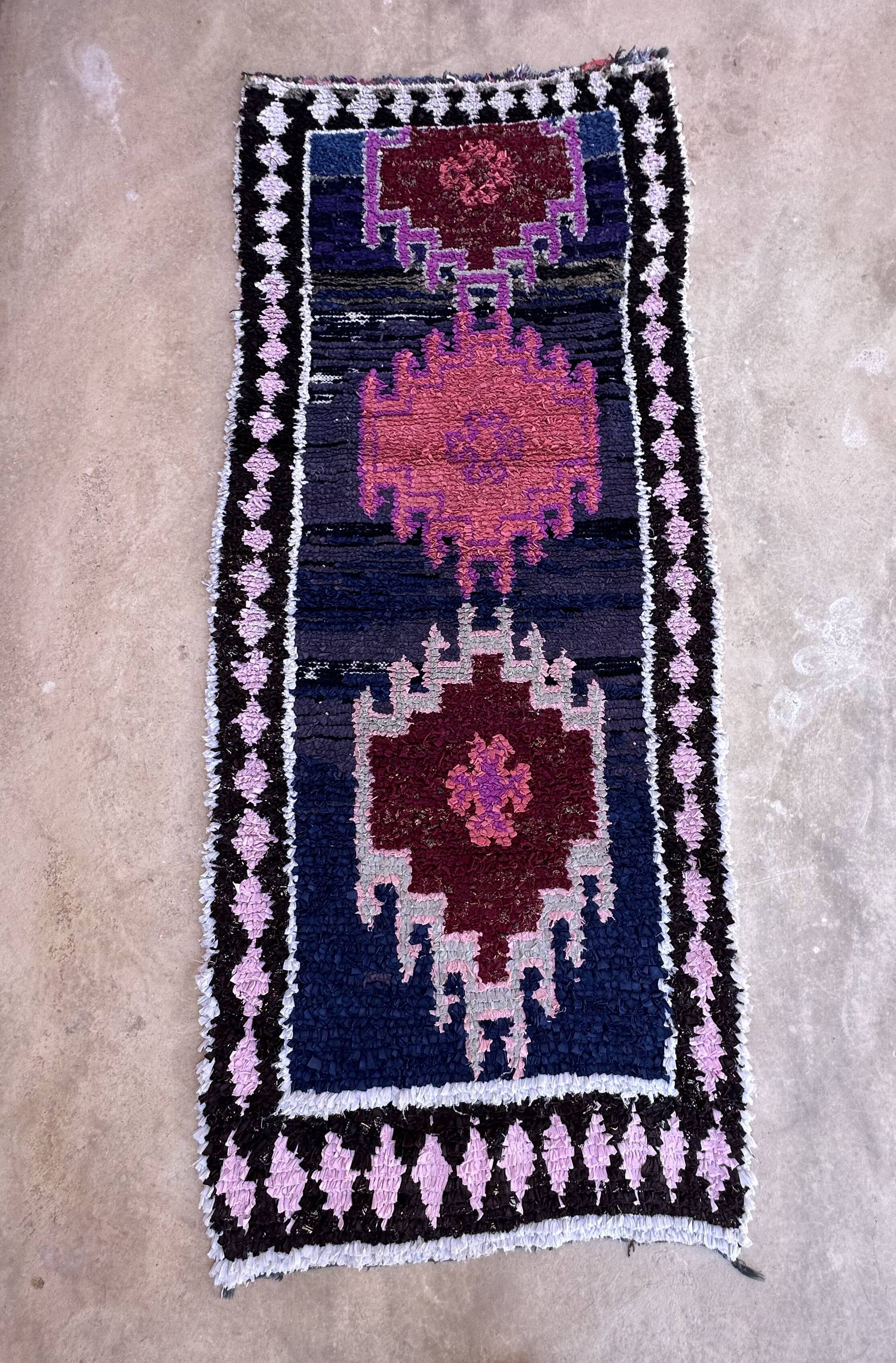 Moroccan Carpet - 92 x 219 cm