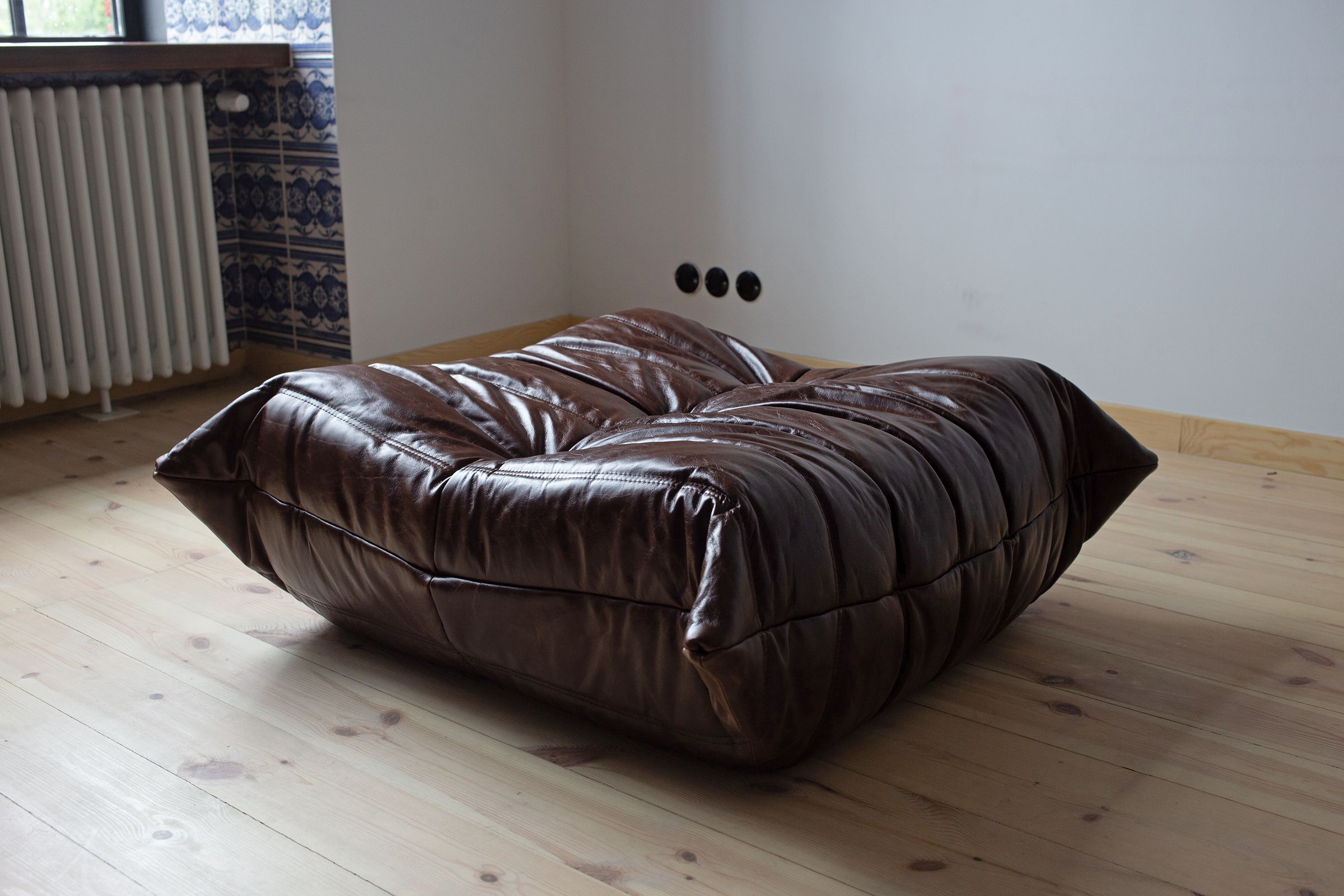Ottoman Togo in brown leather Dubai designed by Michel Ducaroy 1973
