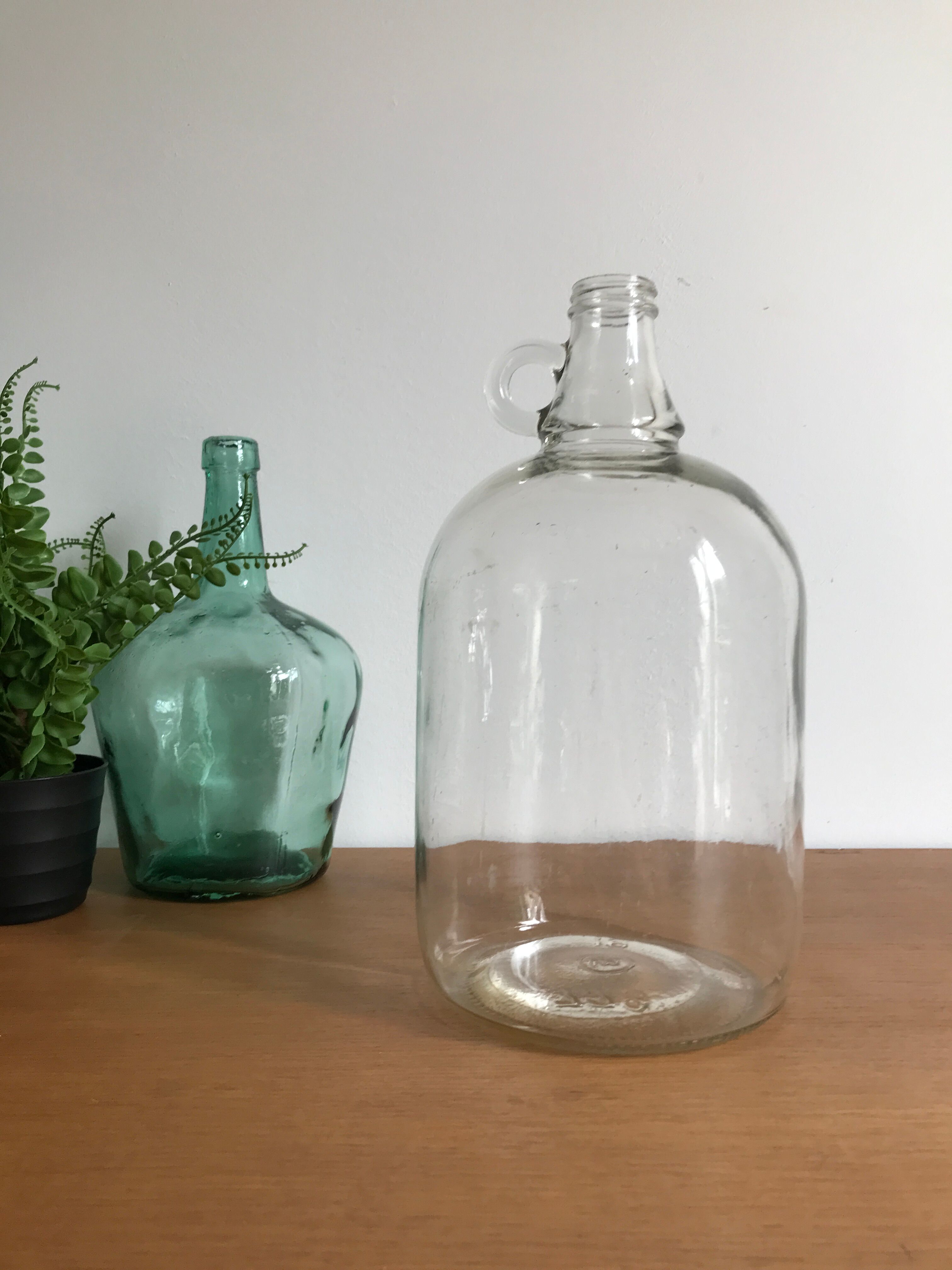 Bottle in transparent glass one gallon (3.8litres)