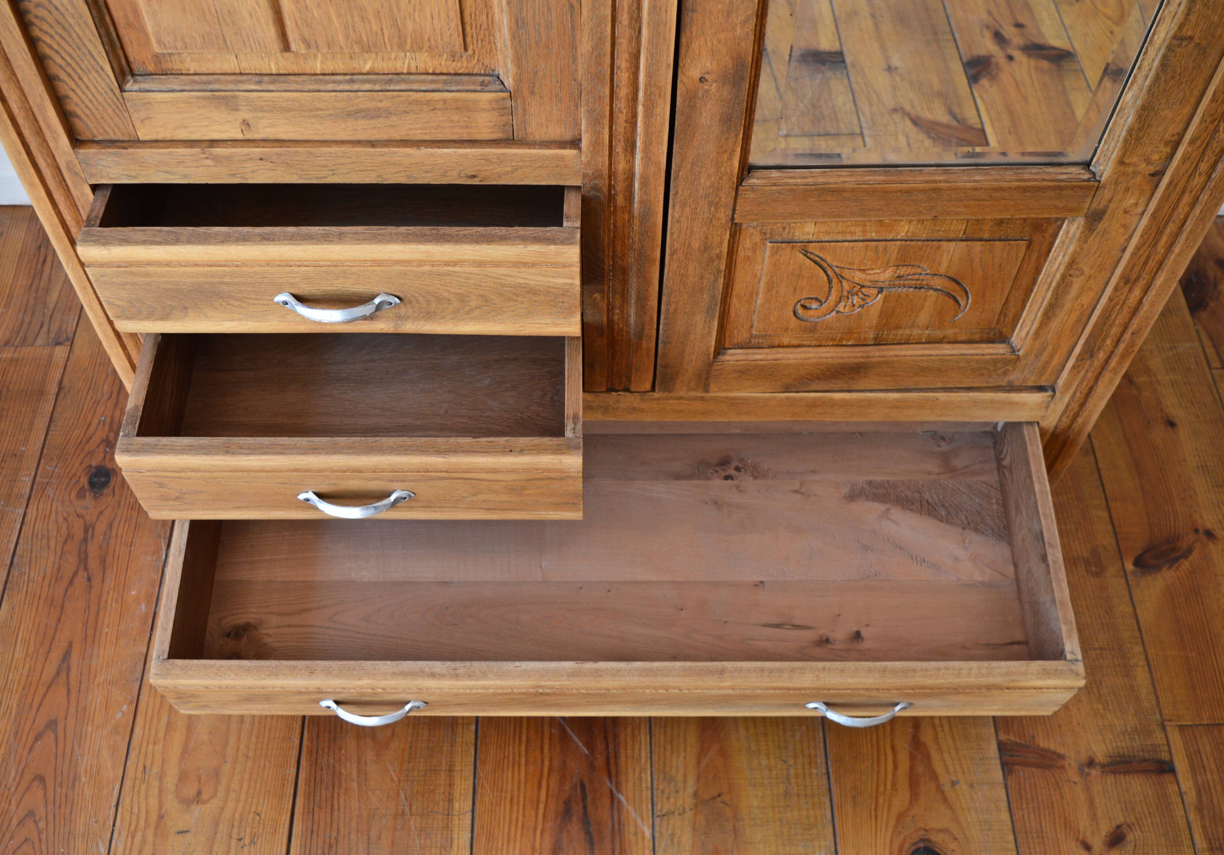 Armoire