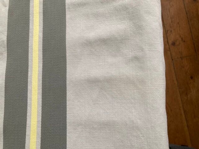 Lot of 2 tablecloths and six monogrammed towels