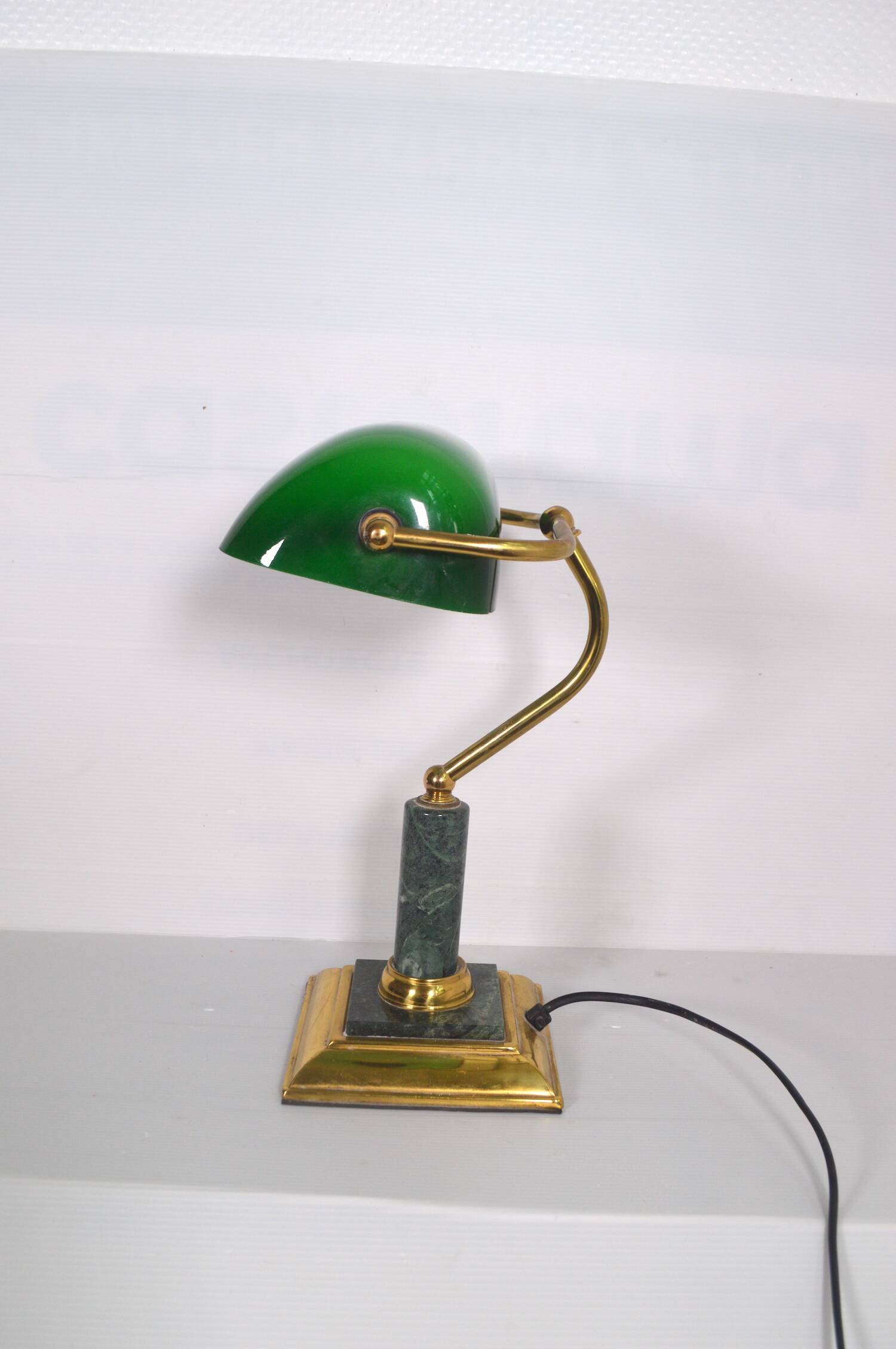 Banker's lamp