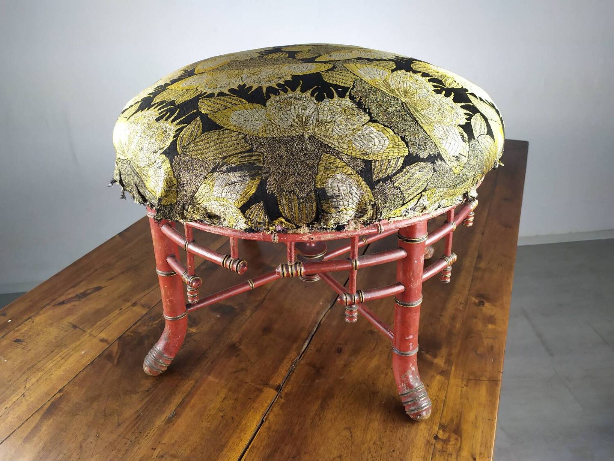 Napoleon III bamboo pouf