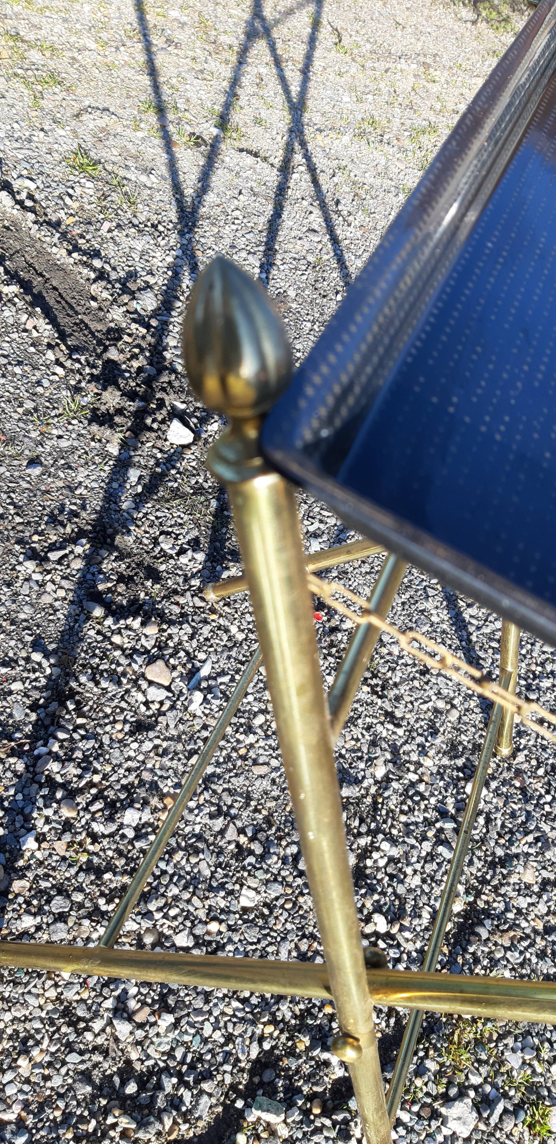 Dessert table vintage golden metal