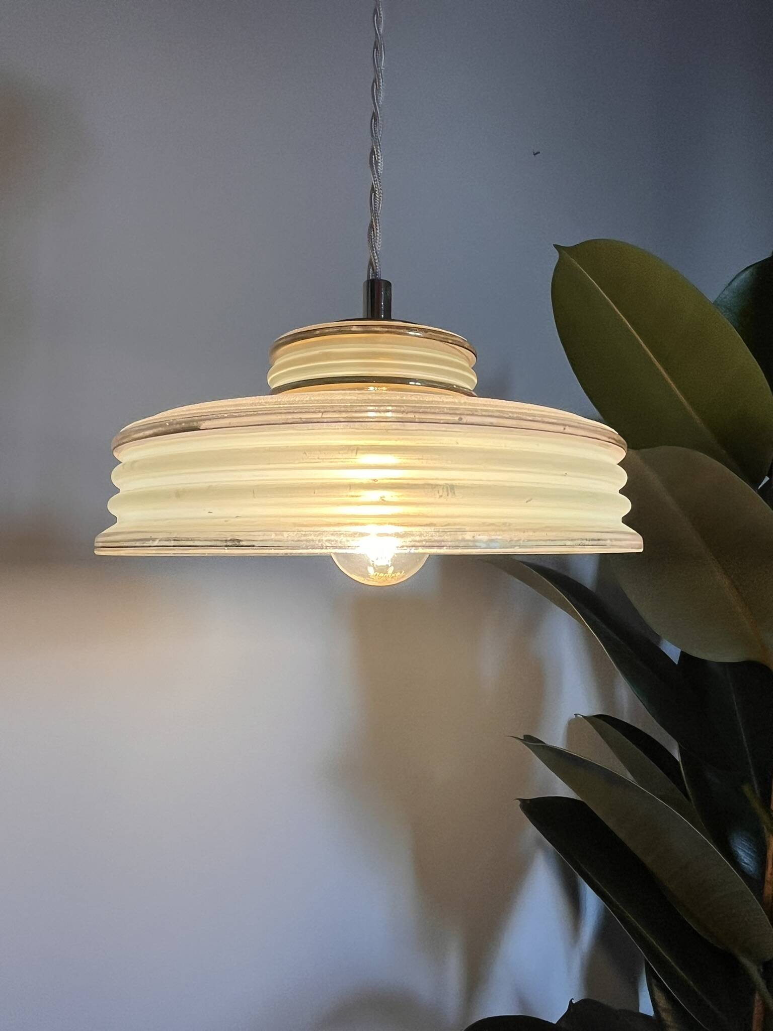 Pendant light in green granite glass with dome from the 1930s - 4 copies in stock