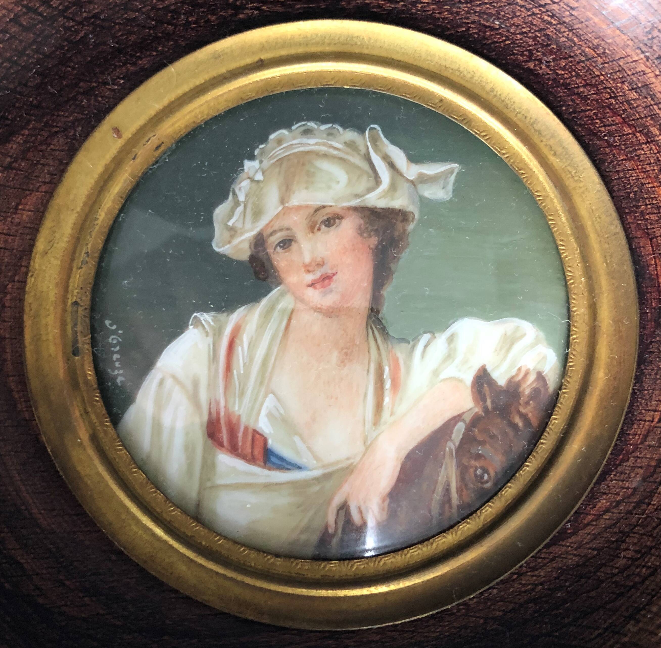 Miniature: portrait of an elegant woman