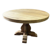 Round table in solid oak