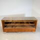 Vitrine en chêne vintage – Haka Ladenmöbel