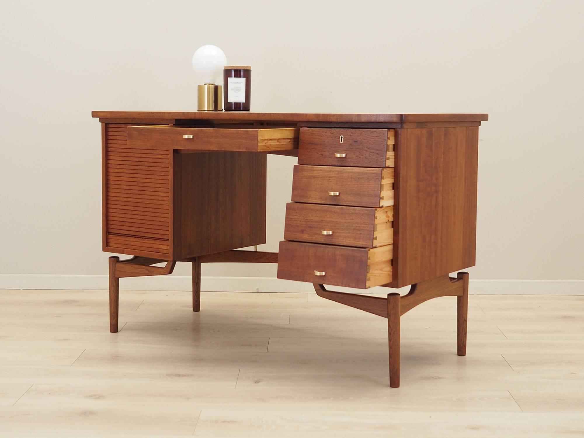 Oak desk, Danish design, 1960s, production: Denmark