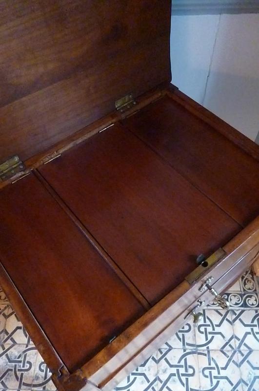 Hairdresser late 18th and early 19th century