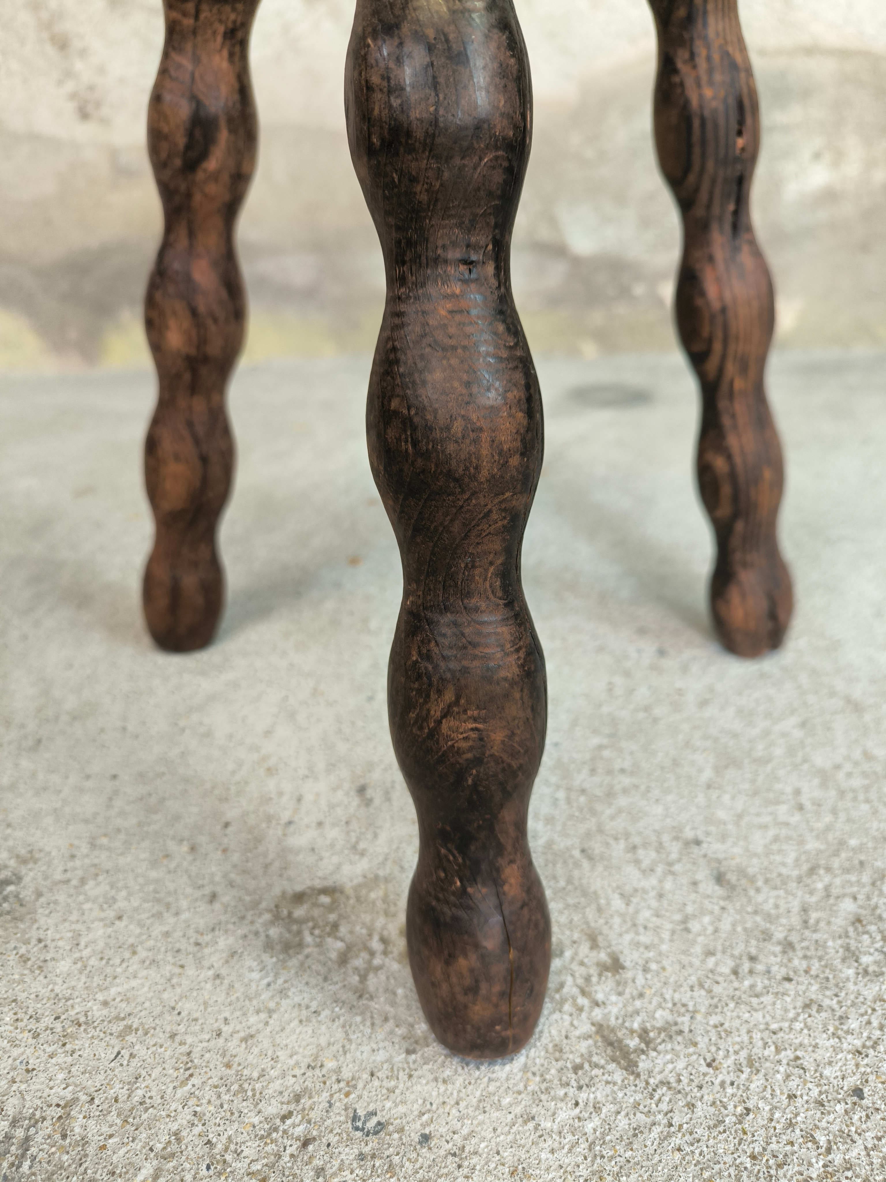 Tabouret vintage tripode pieds perlés