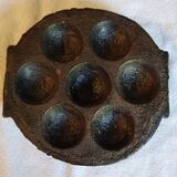 Old stone egg cooking dish / ideal in decoration for floating candles - underside