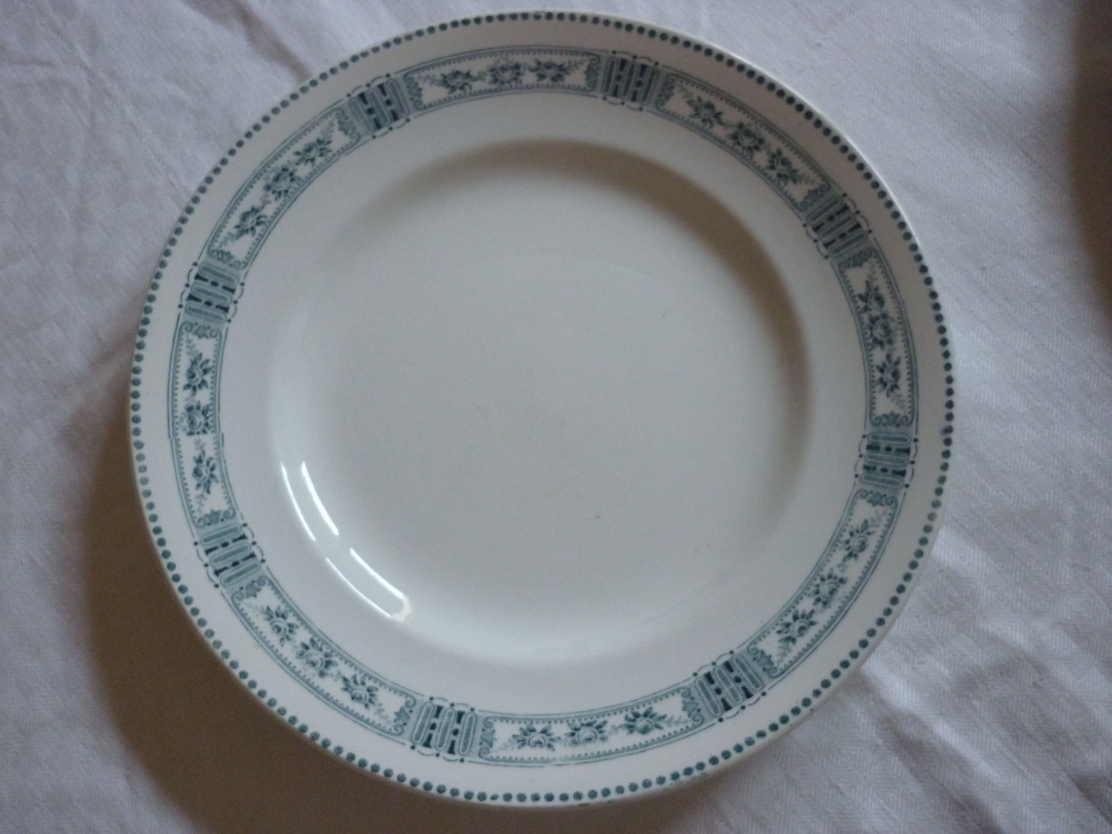 Set of 6 plates plate mill of wolves model Pastor