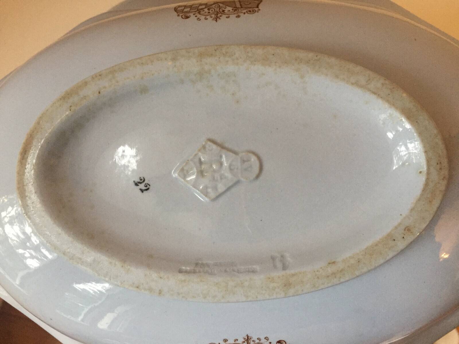 Tureen coat of arms Count Brown Westhead Moore & Co XIX