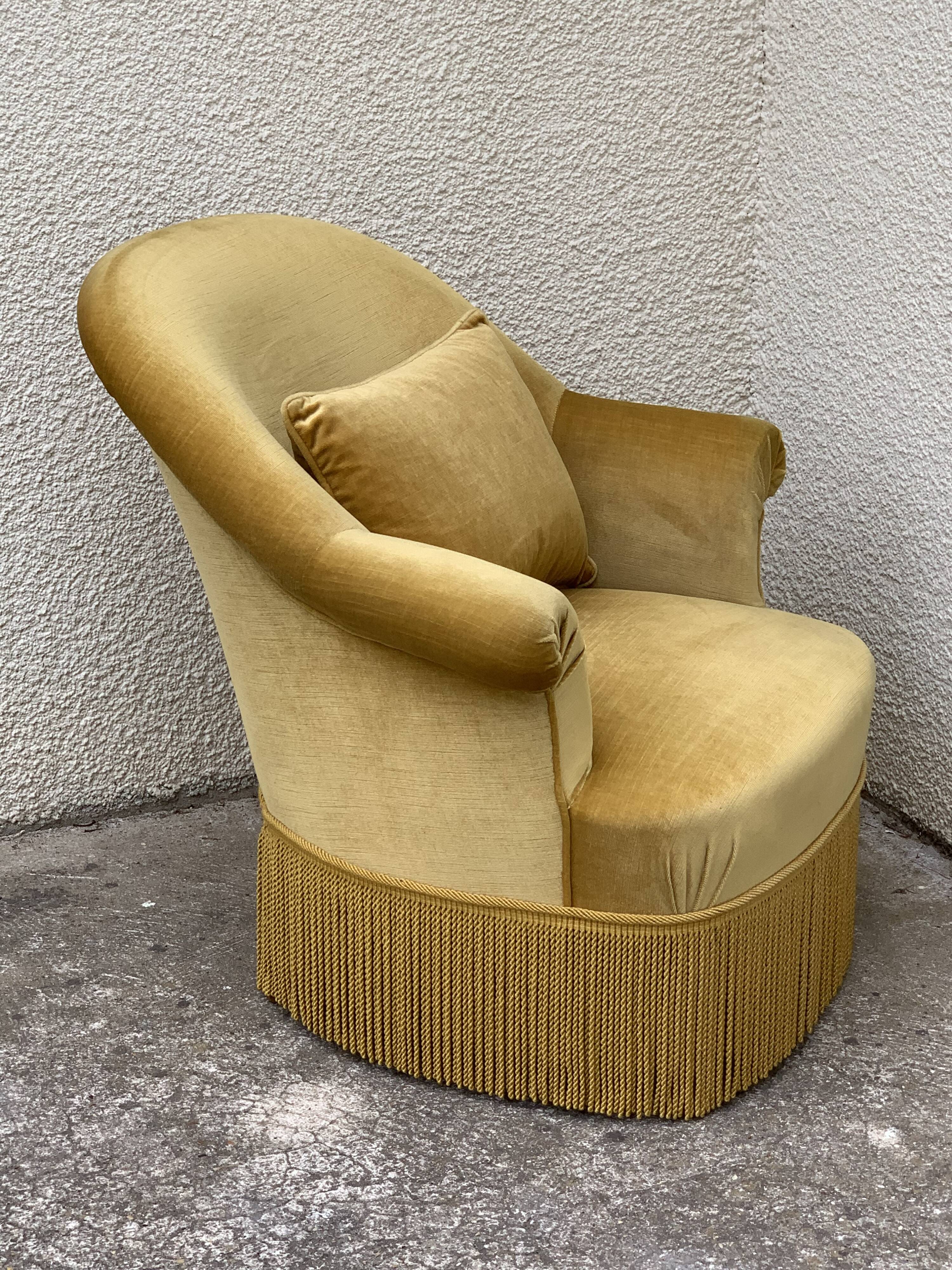Golden velvet toad armchair