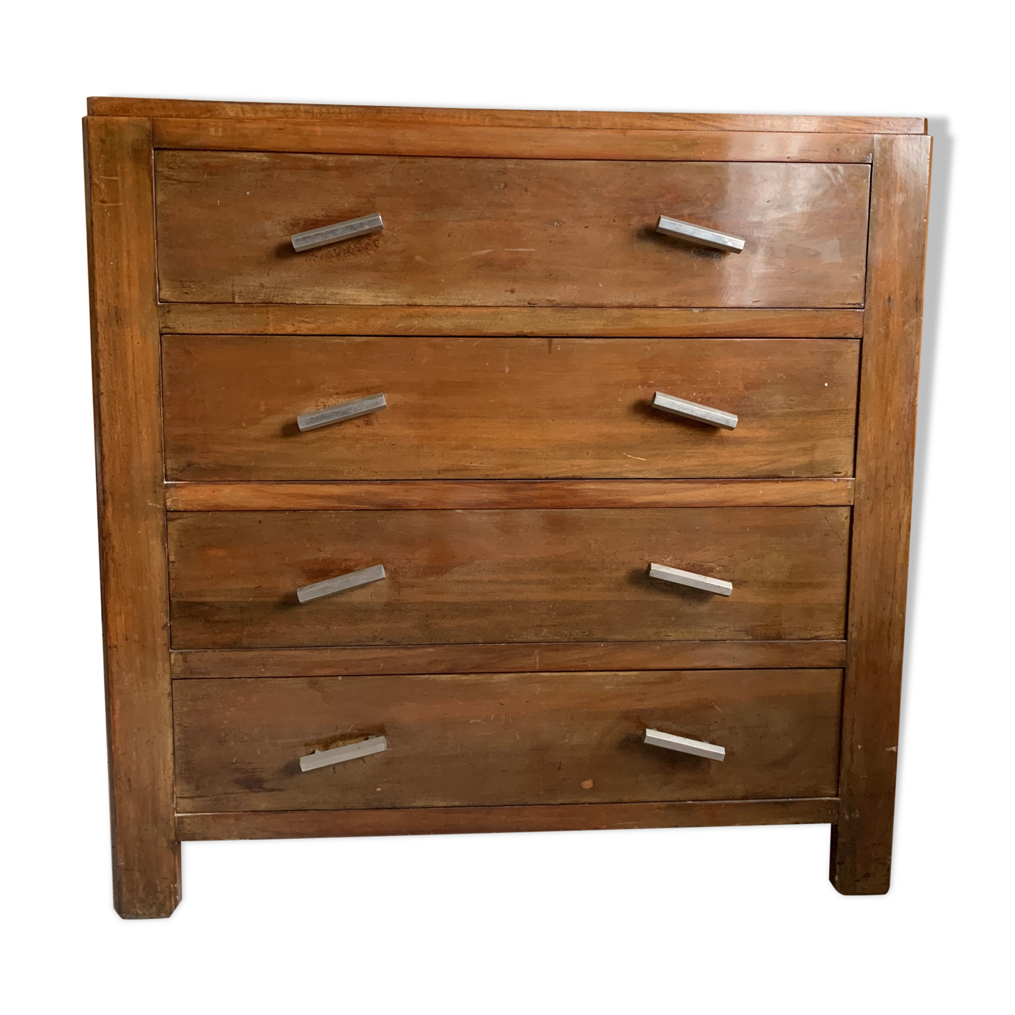 Parisian dresser