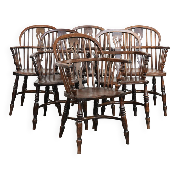 Ensemble de 6 magnifiques chaises Windsor anglaises anciennes avec une belle patine.