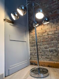 5-arm articulated design lamppost