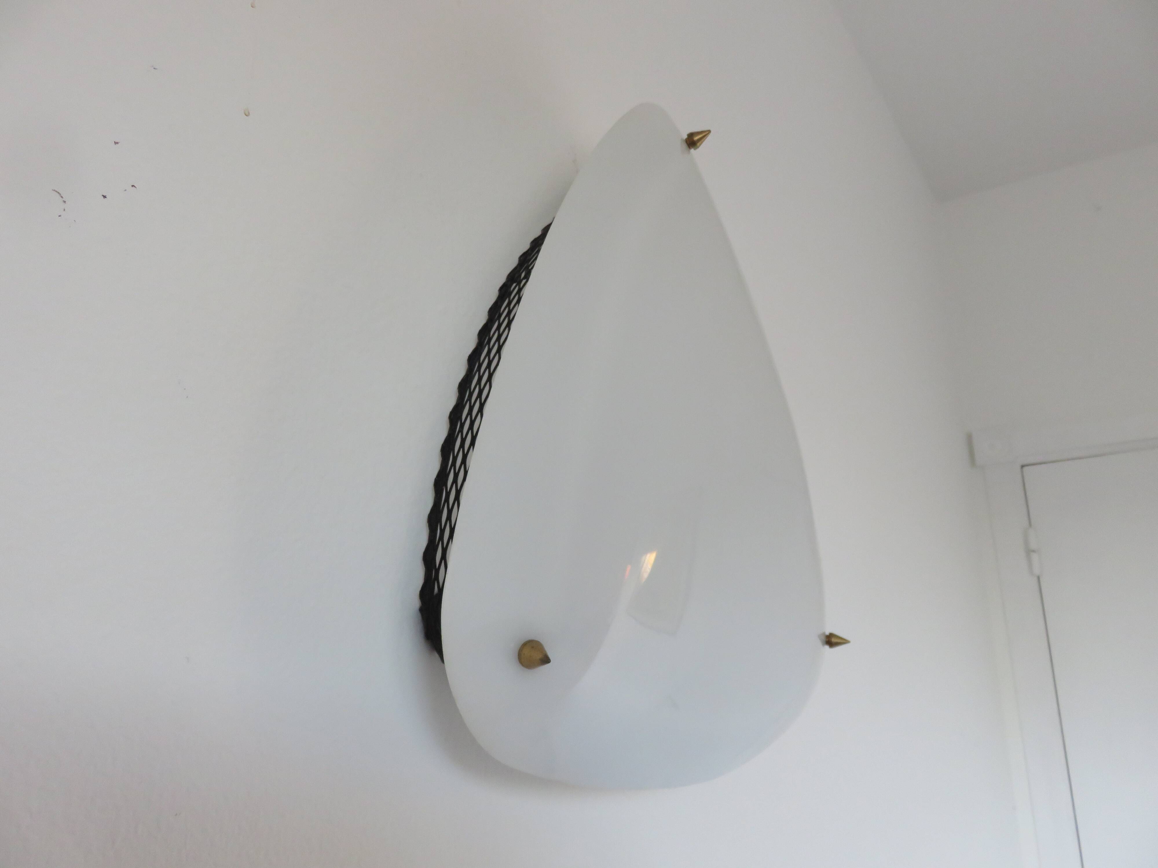Applique en perspex et métal déployé années 50 60