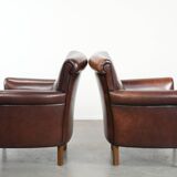 Set of 2 luxury sheepskin armchairs with a timeless look
