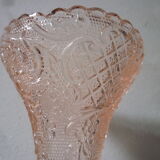 Vase en verre sur socle