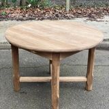 Renovated round extendable farmhouse dining table in solid oak 110-155cm.