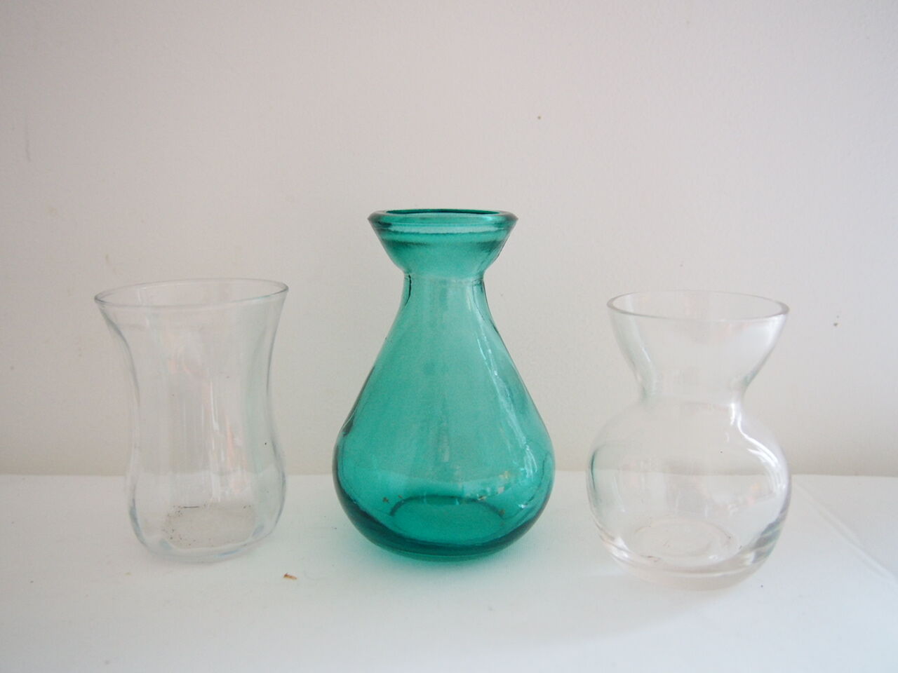 Set of 3 mini glass vases